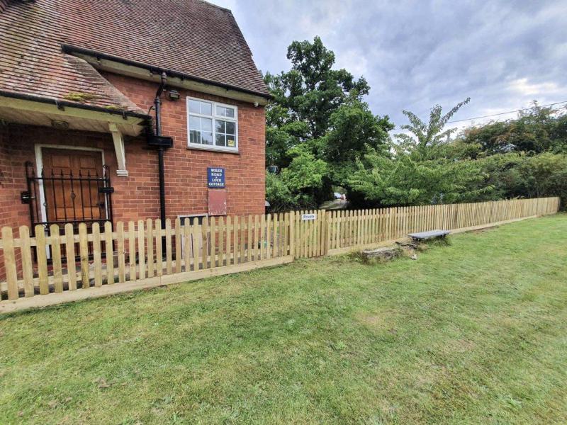 Picket Fencing